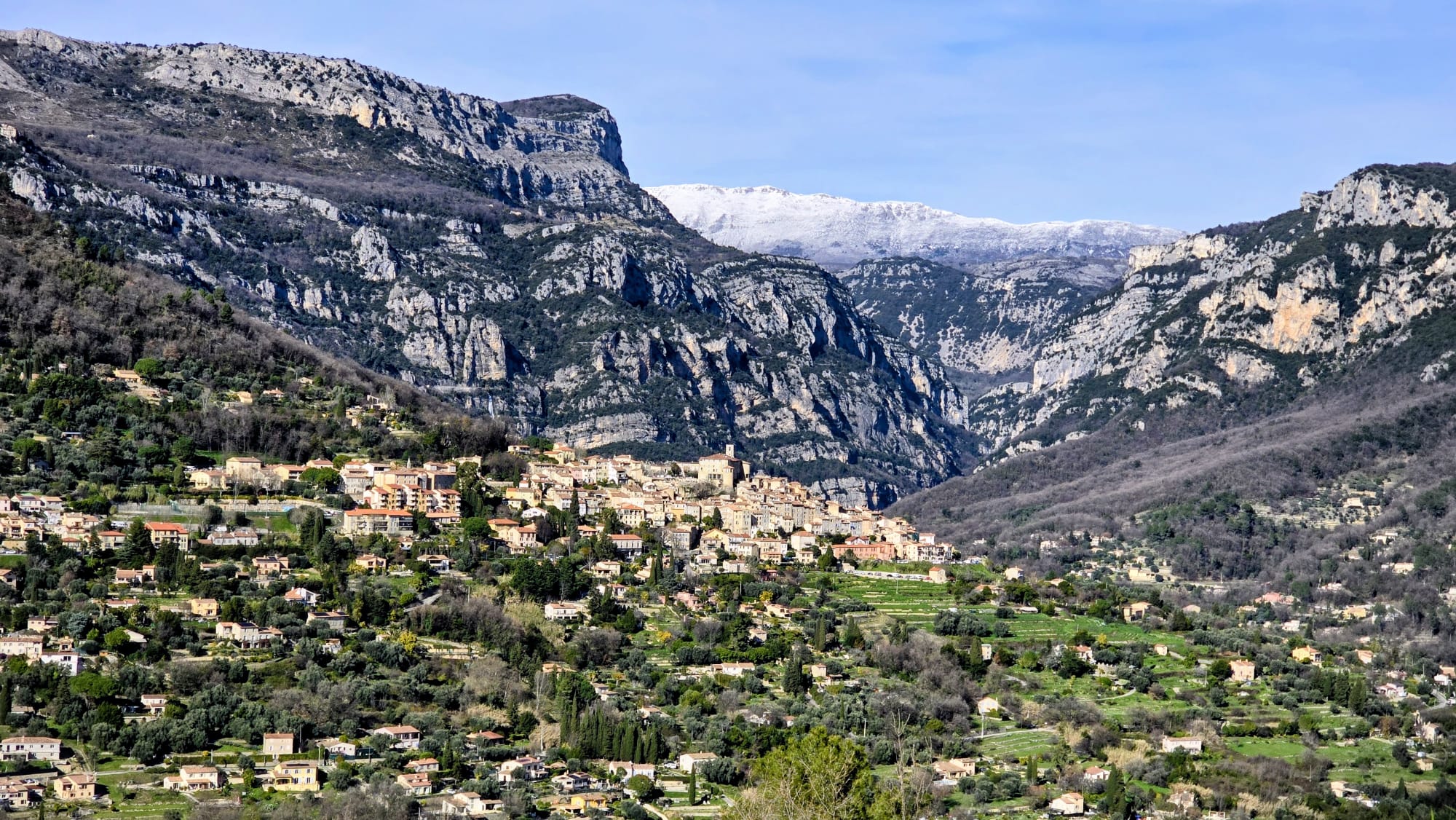 Le Bar-sur-Loup Mountains